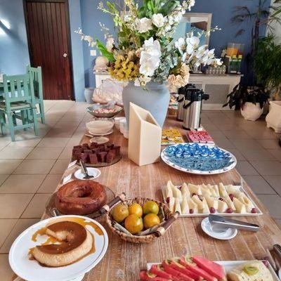 Mesa de café da manhã da Pousada Amancay